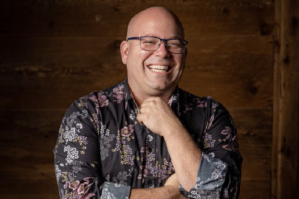 A photo portrait of Donny Braga